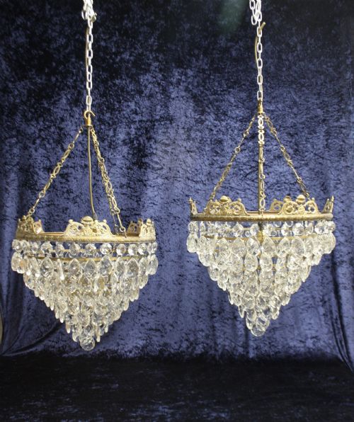 Early 20th Century Pair of Large Teardrop Chandeliers