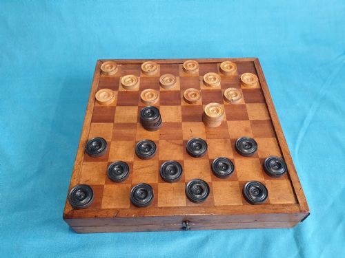 FOLDING CHESS BOARD WITH PIECES AND DRAFTS - ADDITIONAL PHOTO 5