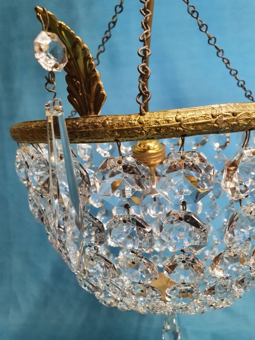 EARLY 20TH CENTURY SMALL BAG CHANDELIER WITH FINIALS TO THE EDGE - ADDITIONAL PHOTO 1