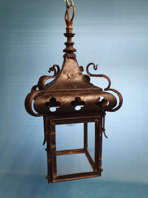 ARTS AND CRAFTS PORCH LIGHT IN STEEL - ADDITIONAL PHOTO 6