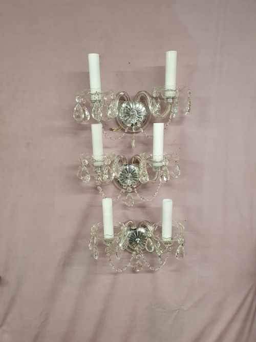 three early 20th century wall lights in glass - CATEGORY: ANTIQUE LIGHTING - DATED 1930