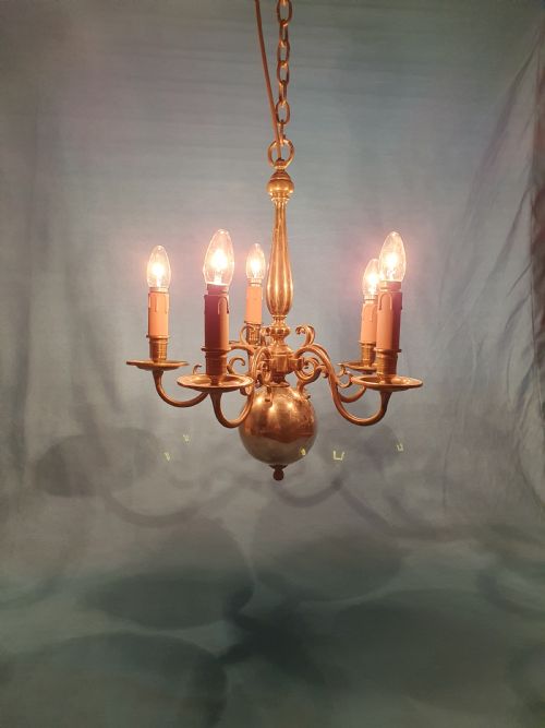 EARLY 20TH CENTURY SUPER QUALITY DUTCH STYLE CHANDELIER IN BRASS - ADDITIONAL PHOTO 1