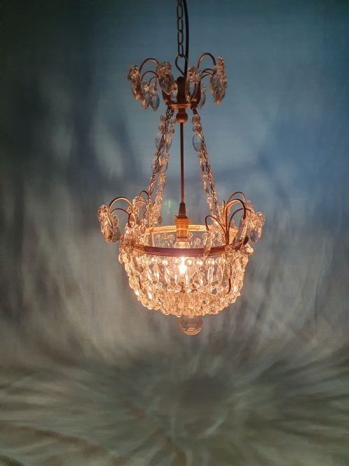 EARLY 20TH CENTURY CUT GLASS BASKET CHANDELIER - ADDITIONAL PHOTO 1