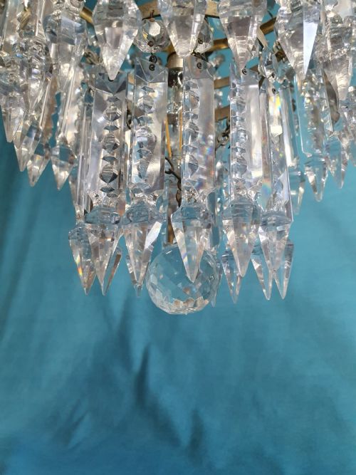 EARLY 20TH CENTURY LUSTRE CHANDELIER WITH CHERUBS - ADDITIONAL PHOTO 5