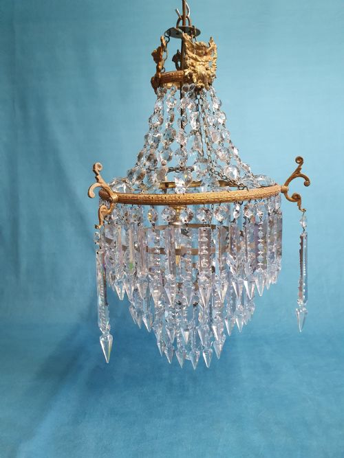 EARLY 20TH CENTURY MATCHED PAIR OF LUSTRE CHANDELIERS - ADDITIONAL PHOTO 3