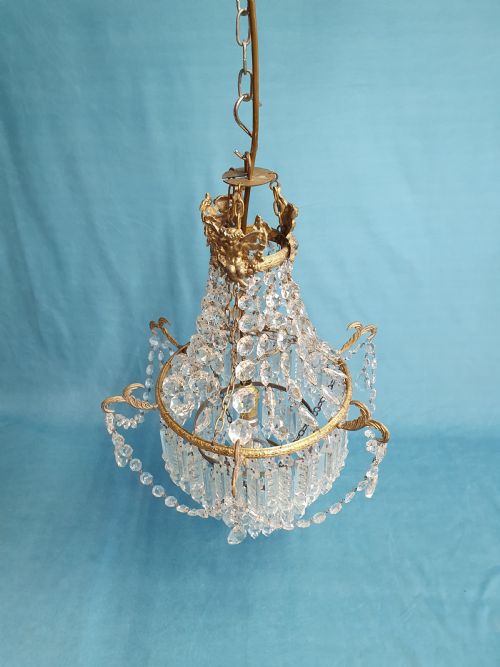 EARLY 20TH CENTURY LUSTRE CHANDELIER WITH CHERUBS - ADDITIONAL PHOTO 6