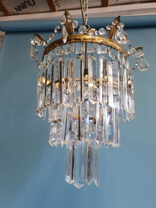 EARLY 20TH CENTURY CHANDELIER WITH OBLONG DRIPS - ADDITIONAL PHOTO 2