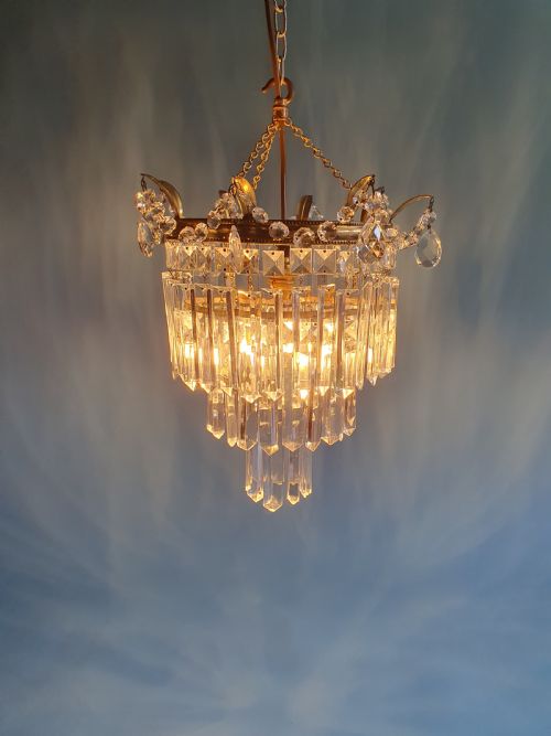 EARLY 20TH CENTURY CHANDELIER WITH OBLONG DRIPS - ADDITIONAL PHOTO 4