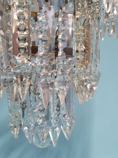 EARLY 20TH CENTURY LUSTER CHANDELIER WITH CHERUBS - ADDITIONAL PHOTO 2