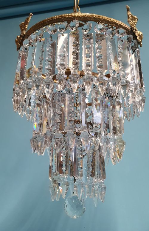 EARLY 20TH CENTURY LUSTER CHANDELIER WITH CHERUBS - ADDITIONAL PHOTO 6