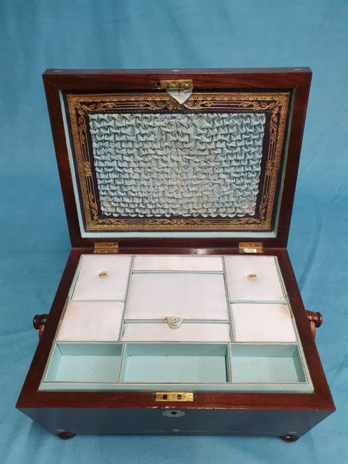 19TH CENTURY ROSEWOOD JEWELLERY BOX - ADDITIONAL PHOTO 4
