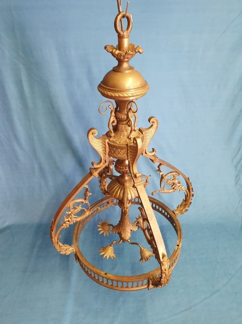 EARLY 20TH CENTURY LARGE BRASS CHANDELIER - ADDITIONAL PHOTO 2