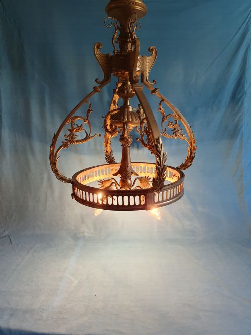 EARLY 20TH CENTURY LARGE BRASS CHANDELIER - ADDITIONAL PHOTO 7