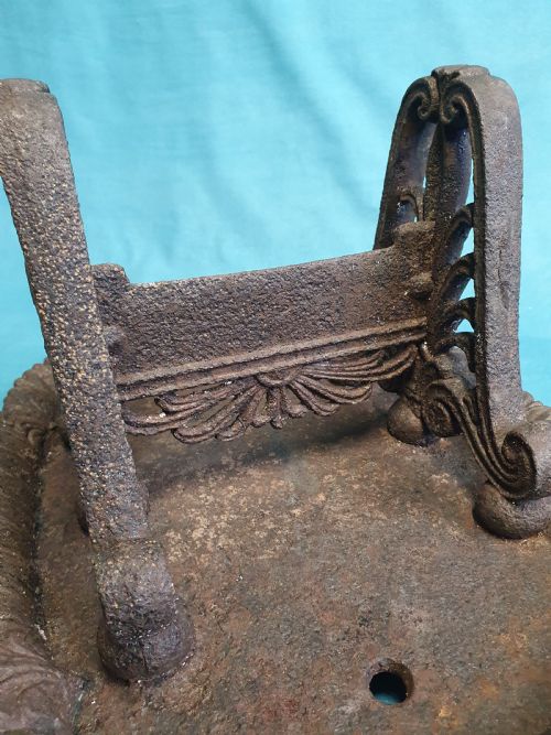LARGE 19TH CENTURY COUNTRY HOUSE BOOT SCRAPER - ADDITIONAL PHOTO 3