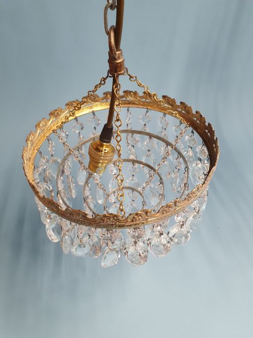 SET A THREE EARLY 20TH CENTURY DRIP CHANDELIERS - ADDITIONAL PHOTO 1