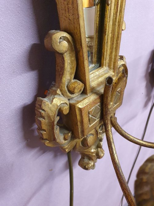 PAIR OF GILT ITALIAN WALL LIGHTS WITH MIRROR BACKS - ADDITIONAL PHOTO 5