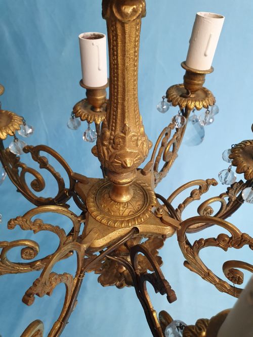 8 ARM BRASS CHANDELIER DECORATED WITH DRIPS LOVELY QUALITY - ADDITIONAL PHOTO 3
