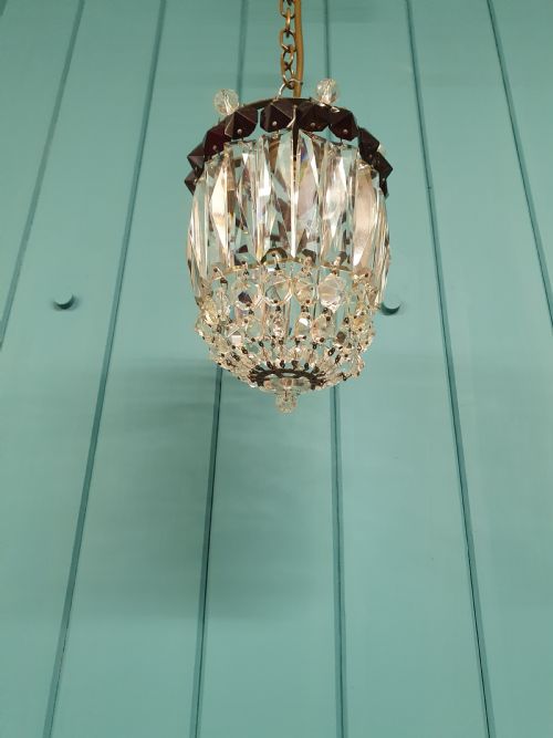 EARLY 20TH CENTURY PRISM CHANDELIER WITH RED CRYSTALS 6 - ADDITIONAL PHOTO 2