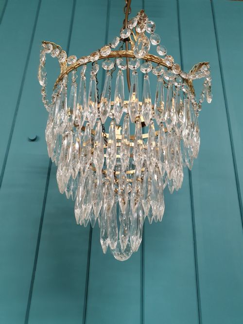 EARLY 20TH CENTURY SPIKE CHANDELIER WITH SWAGS TO THE TOP 12 - ADDITIONAL PHOTO 1