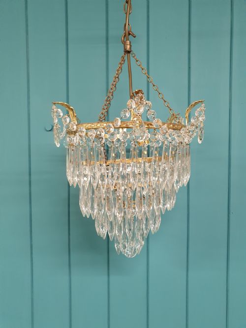 EARLY 20TH CENTURY SPIKE CHANDELIER WITH SWAGS TO THE TOP 12 - ADDITIONAL PHOTO 6