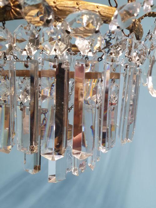 EARLY 20TH CENTURY CHANDELIER WITH LONG PRISMS AND SWAGS - ADDITIONAL PHOTO 3