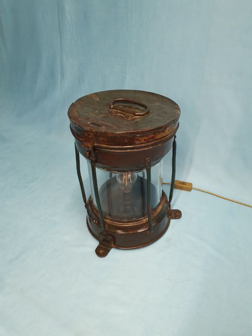 REALLY NICELY PATINATED SHIP LANTERN C1900 - ADDITIONAL PHOTO 2
