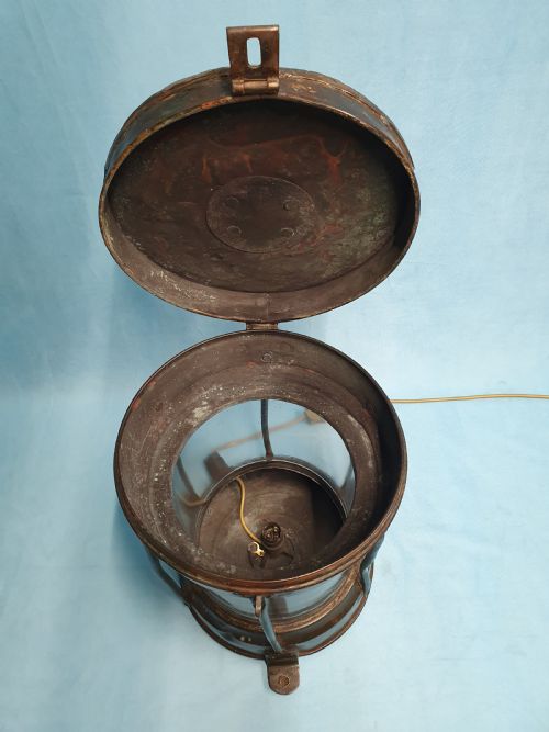 REALLY NICELY PATINATED SHIP LANTERN C1900 - ADDITIONAL PHOTO 4