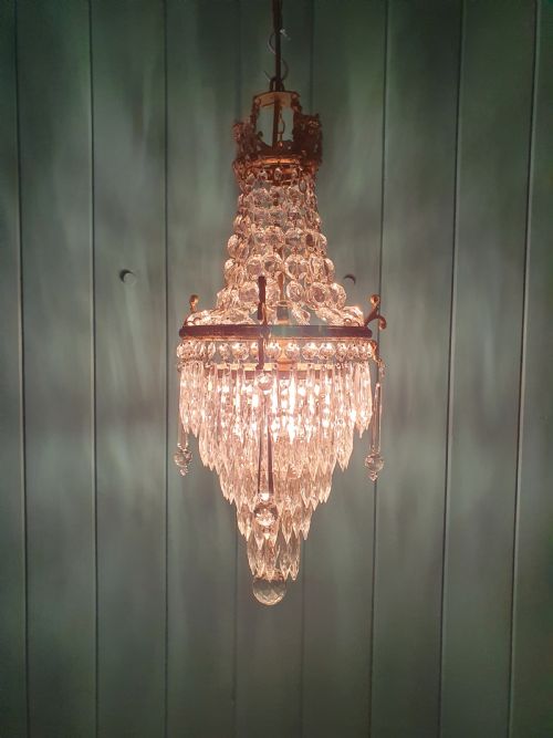 EARLY 20TH CENTURY SWAG CHANDELIER WITH CHERUBS FINISHED WITH SPIKES 11 - ADDITIONAL PHOTO 1