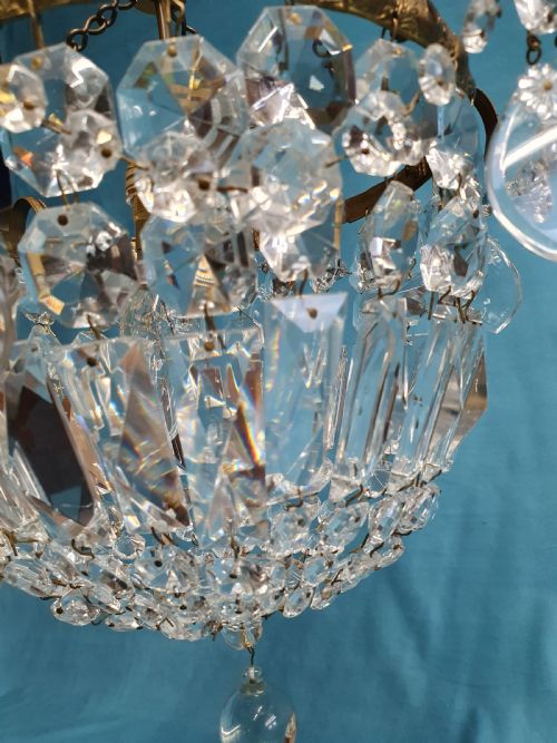 BAG CHANDELIER WITH PRISMS AND SWAGS TO THE EDGE - ADDITIONAL PHOTO 3