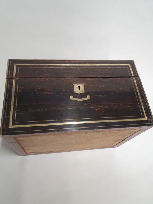 19THCENTURY COROMANDEL DRESSING BOX C1870 WITH WORKING KEY - ADDITIONAL PHOTO 3