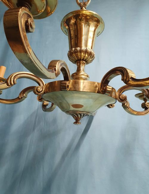 LARGE DUTCH STYLE BRASS CHANDELIER EARLY 20TH CENTURY 38 - ADDITIONAL PHOTO 4