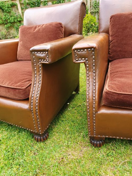 EARLY 20TH CENTURY PAIR OF CHOCOLATE BROWN LEATHER CHAIRS - ADDITIONAL PHOTO 5