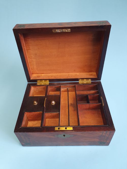 EARLY 19TH CENTURY ROSEWOOD JEWELLERY BOX - ADDITIONAL PHOTO 2