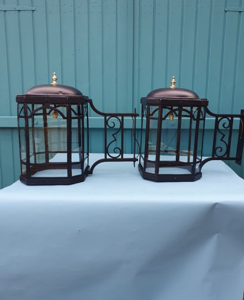 EARLY 20TH CENTURY PAIR OF OCTAGONAL WALL LANTERNS OUTSIDE - ADDITIONAL PHOTO 3