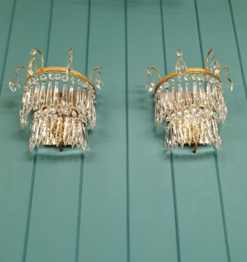 ANTIQUE PAIR OF CUT GLASS CRYSTAL WALL LIGHTS - ADDITIONAL PHOTO 4
