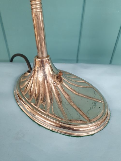 ART DECO TABLE LAMP WITH SHELL SHAPED BASE - ADDITIONAL PHOTO 4