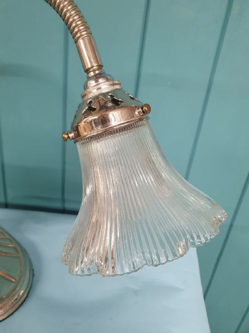 ART DECO TABLE LAMP WITH SHELL SHAPED BASE - ADDITIONAL PHOTO 6