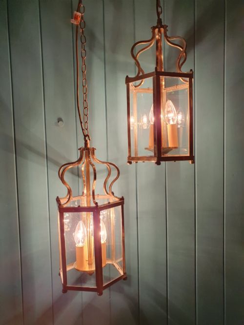 PAIR OF BRASS HALL LANTERNS MID 20TH CENTURY 8 - ADDITIONAL PHOTO 5