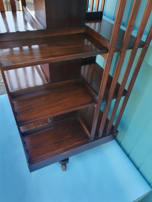 LARGE 19THCENTURY WALNUT REVOLVING BOOKCASE - ADDITIONAL PHOTO 5