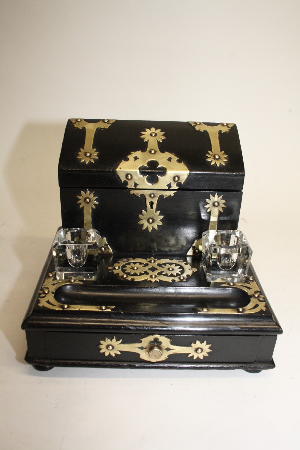Late 19th century Ebony desk tidy