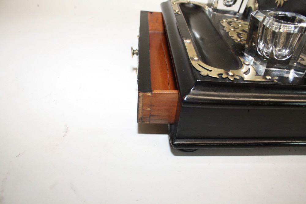 Late 19th century Ebony desk tidy View III