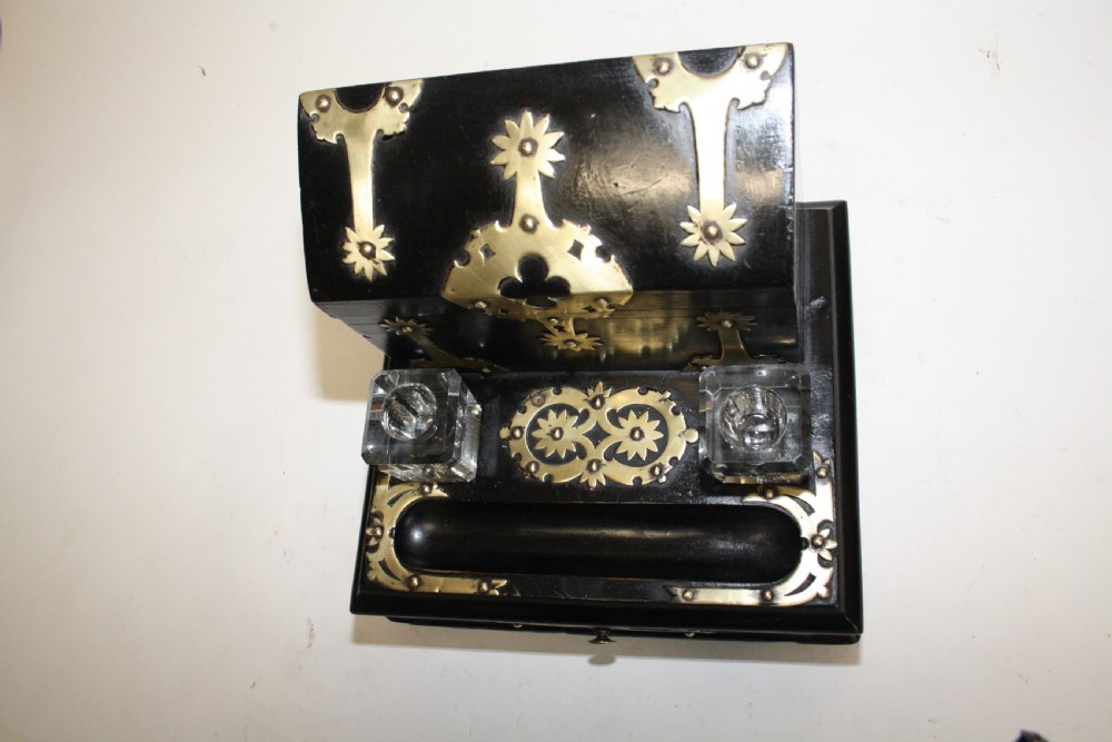 Late 19th century Ebony desk tidy View VII