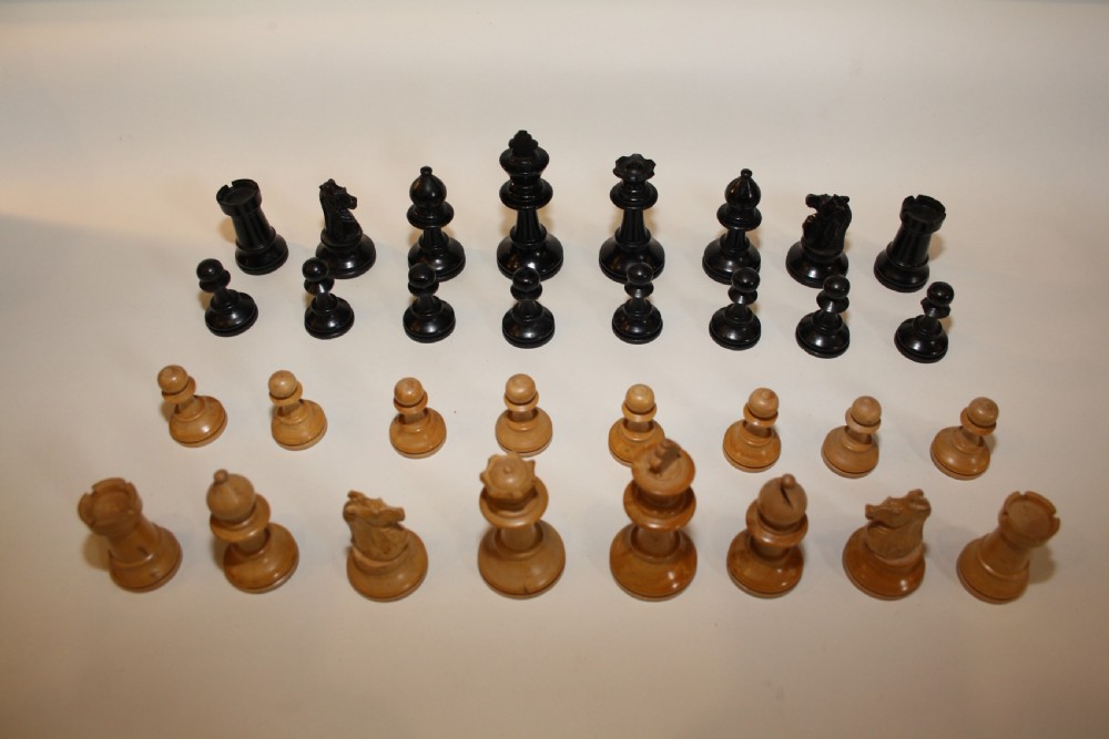 Early 20th century chess set