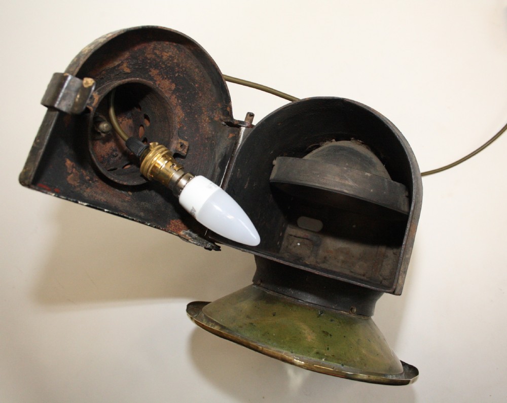 Early 20th century Railway light View XII