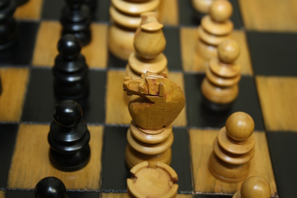 Late 19th century games compendium chess set View VII