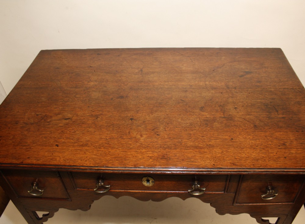 Oak lowboy good colour C1760 View V