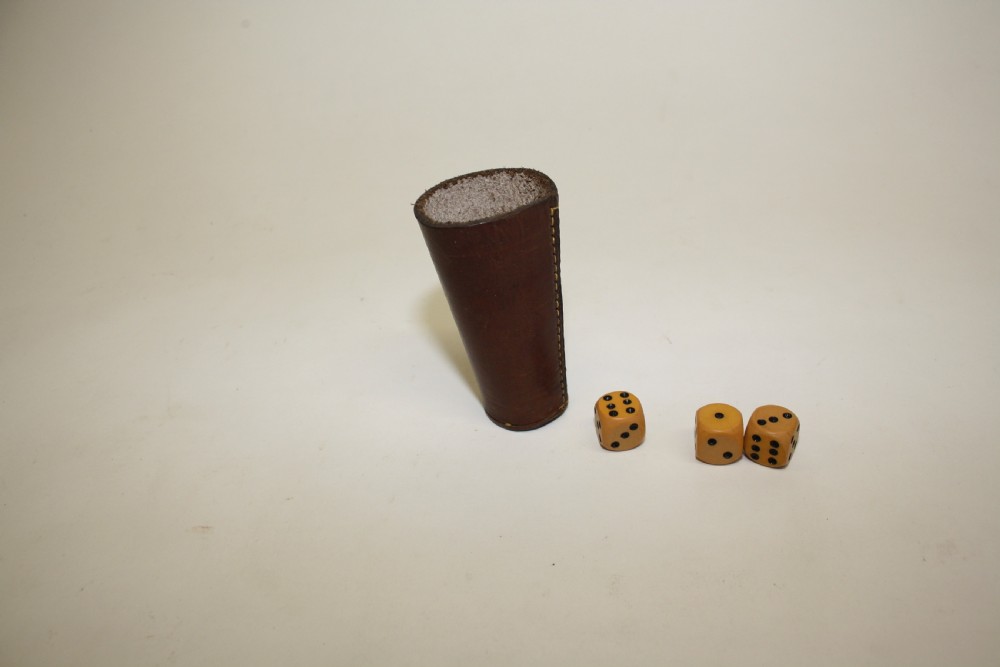 Early C20th folding chessboard Backgammon View IV