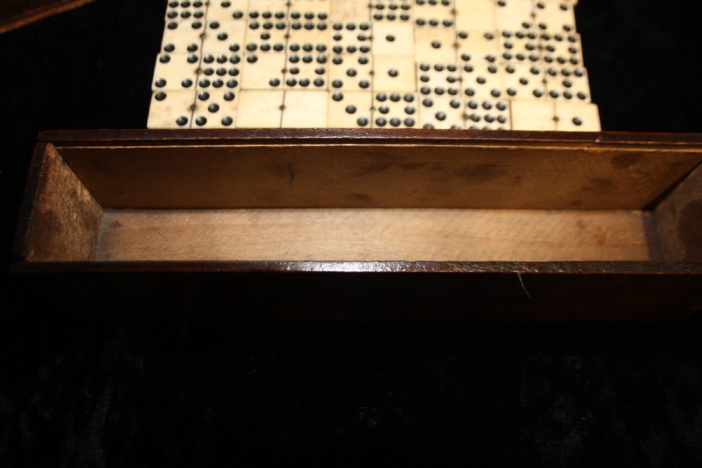 First half of the 20th century dominoes set View III