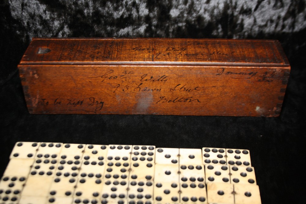 First half of the 20th century dominoes set View V