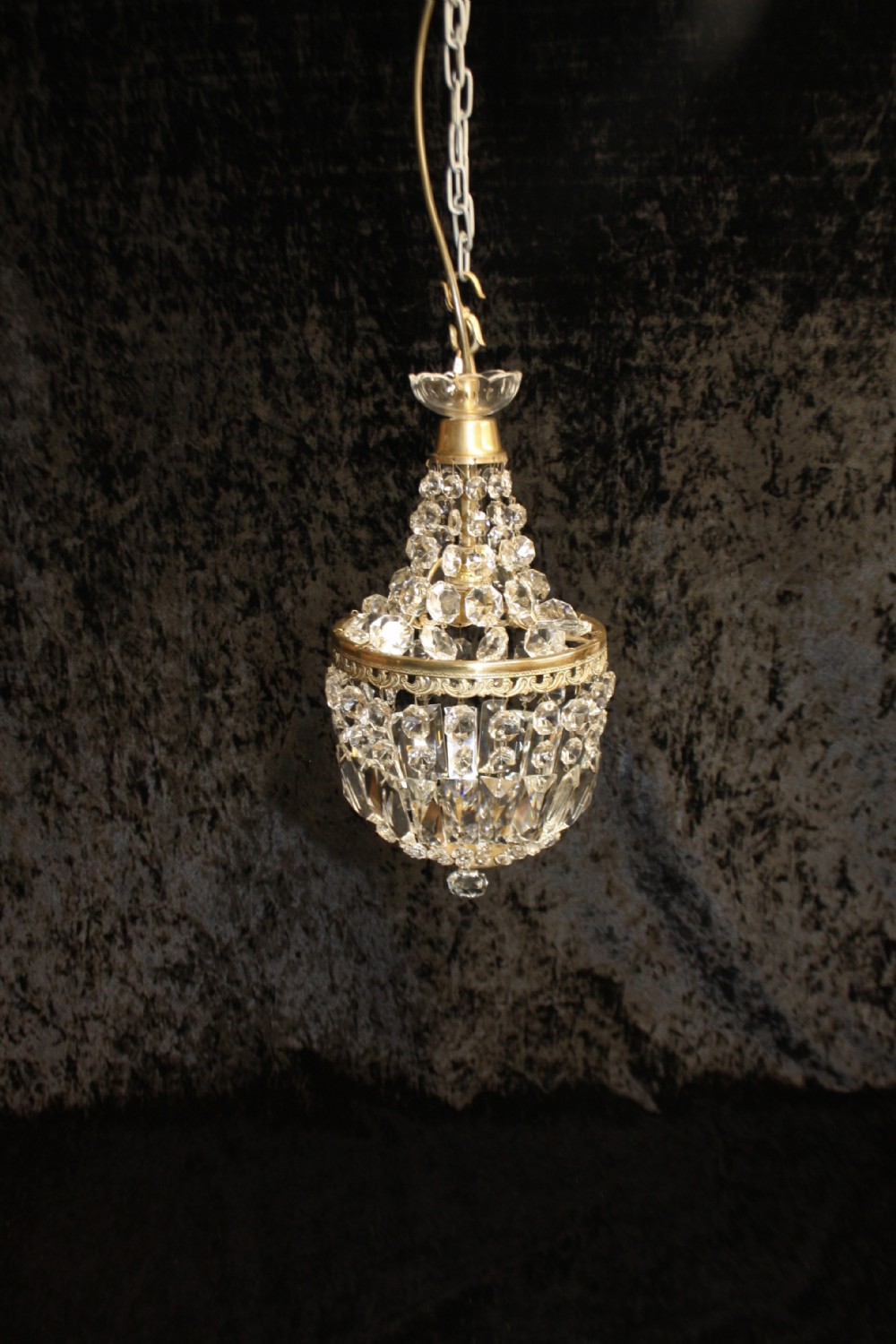 Early 20th century small bag chandelier 